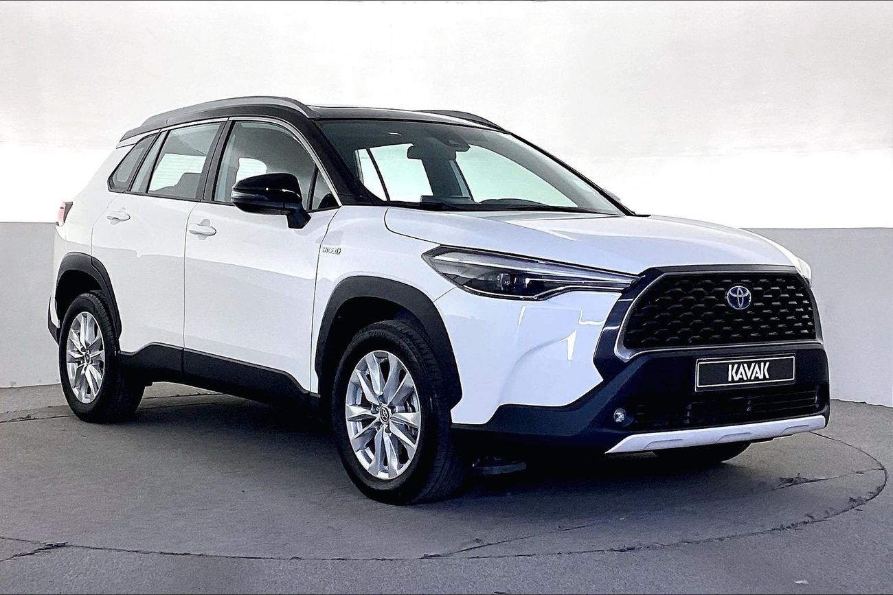 تويوتا كورولا كروس GLI | National Day Celebration | شامل الضمان | 0 ﺪﻔﻋﺓ ﺃﻮﻟﻯ