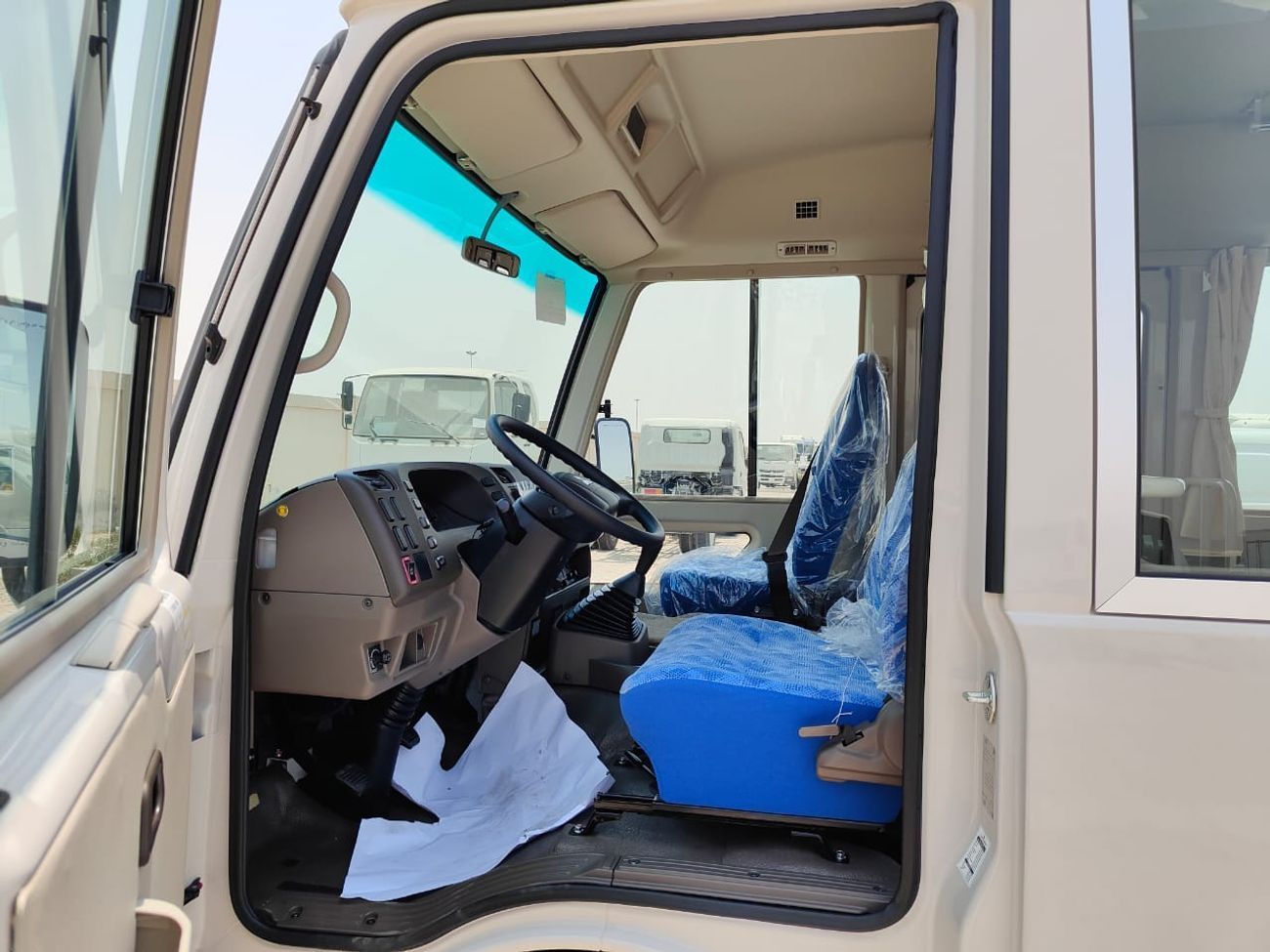 Mitsubishi Rosa 2024 Mitsubishi Rosa 26-Seater (3-Point Seatbelts) 4.9L 4-Cyl Turbo Diesel Euro-4 M/T RWD For Export