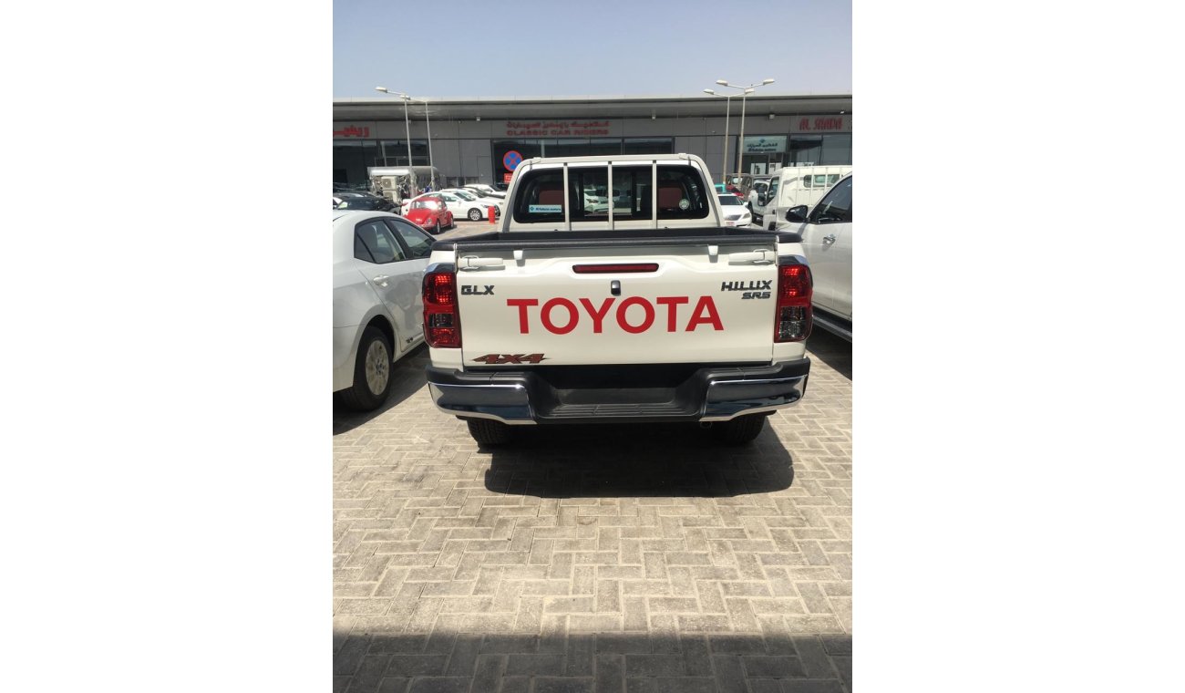 Toyota Hilux GLX 2.7L V4 automatic