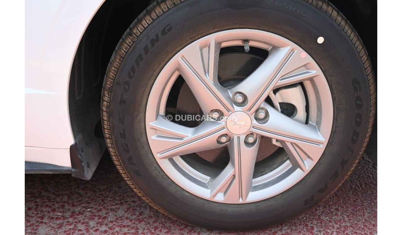 Hyundai Sonata Hyundai Sonata 2.5L Petrol, Sedan, FWD, 4 Doors, Color White, Model 2022