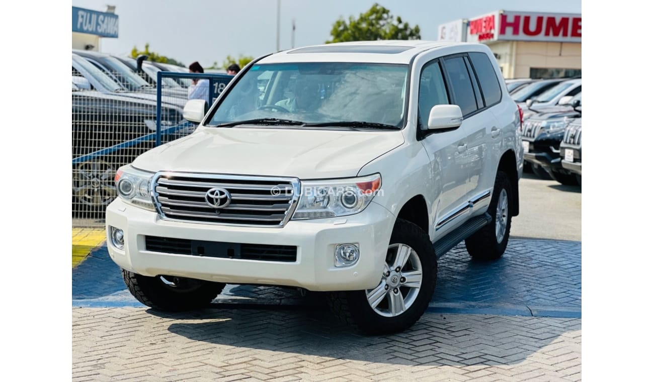 تويوتا لاند كروزر Sahara top of the range