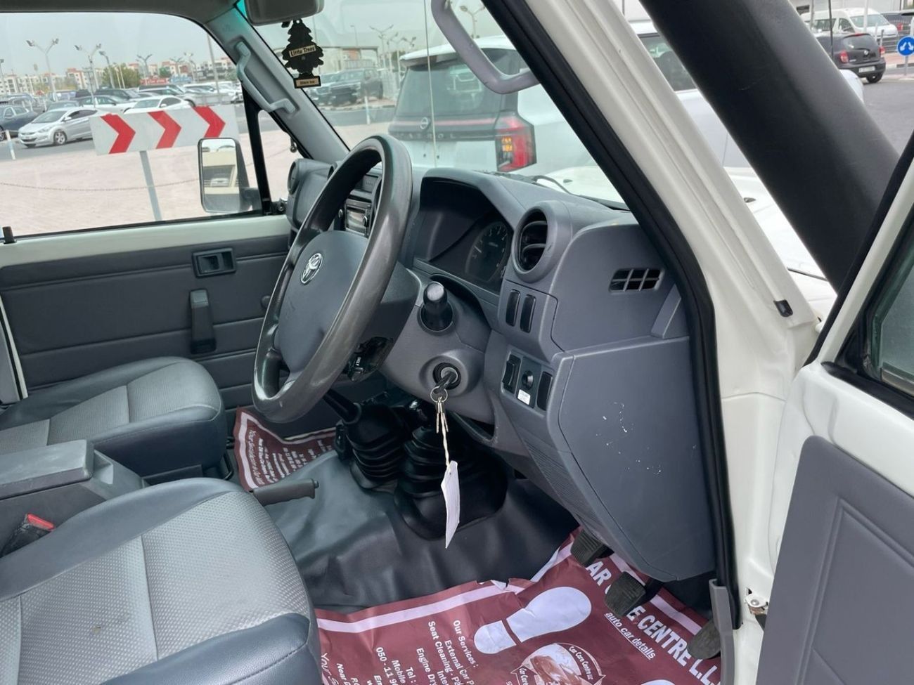 تويوتا لاند كروزر بيك آب diesel 4.5 liter manual gear right hand drive