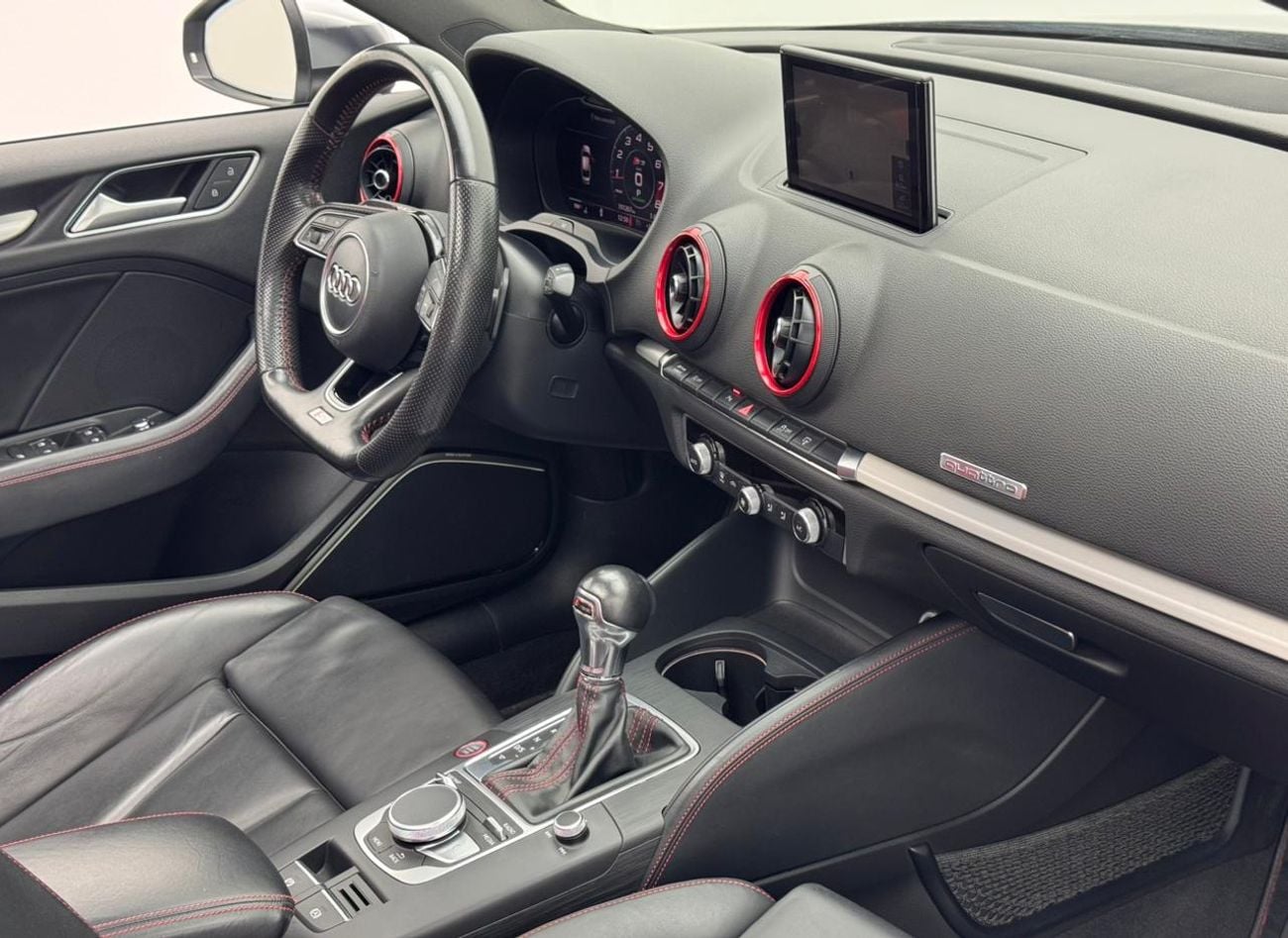 أودي S3 TFSI quattro 2.0L 2017 Audi S3 Quattro, Service History, Excellent Condition, GCC