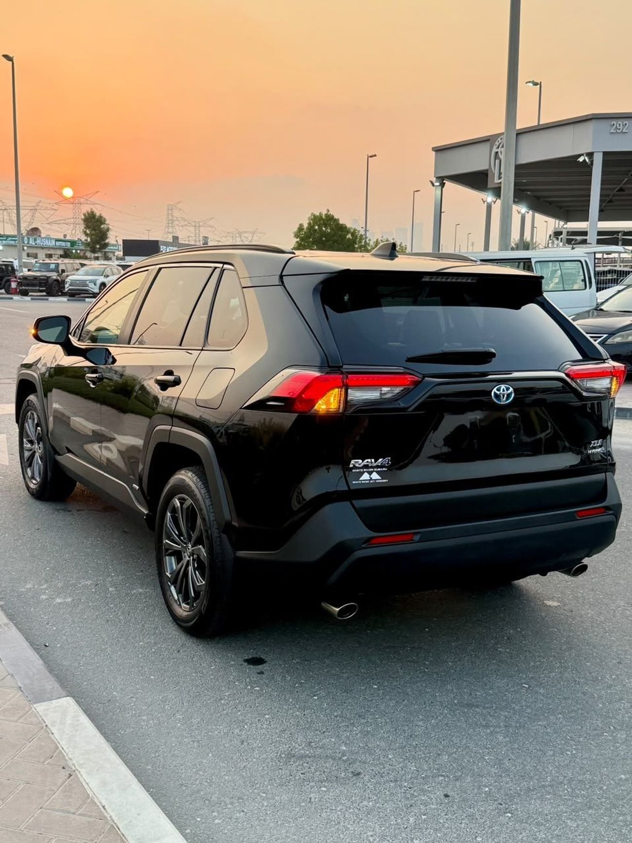 تويوتا راف ٤ XLE HEV RAV4 XLE Premium HV AWD 4X4