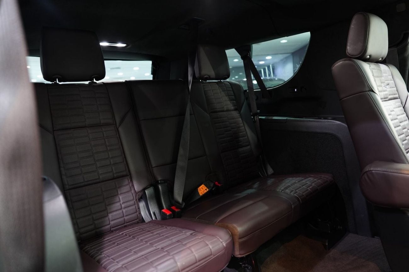 Cadillac Escalade SPORT PLATINUM 2023 Cadillac Escalade ESV Sport Platinum, Rear Entertainment Display, Dealer Warr + Serv!!