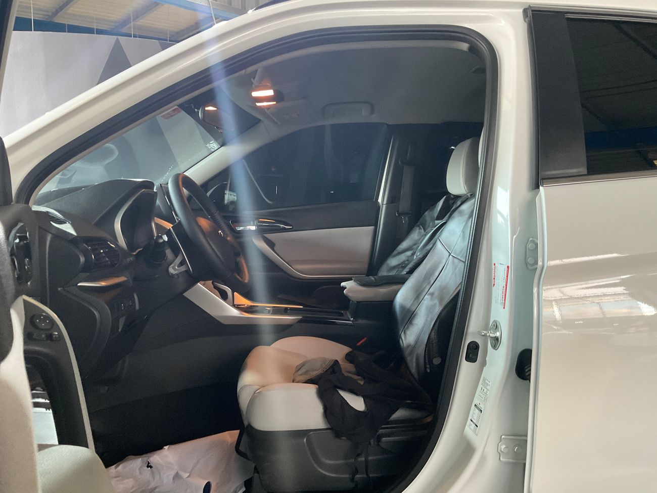 ميتسوبيشي إكلبس كروس GLS Midline | شامل الضمان | 0 ﺪﻔﻋﺓ ﺃﻮﻟﻯ