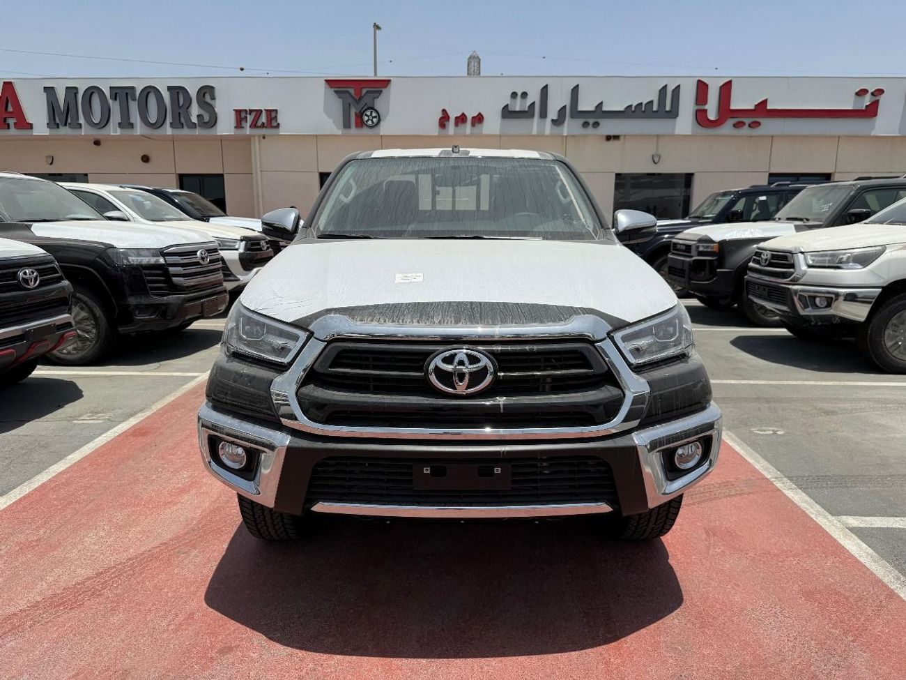 تويوتا هيلوكس TOYOTA HILUX 2.7L AT BLACK  2025-PUSH START