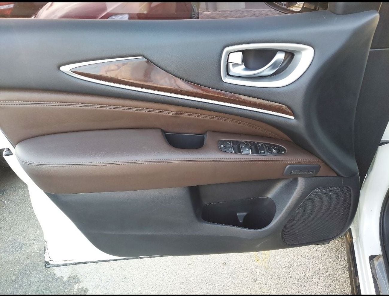 إنفينيتي QX60 Premium 3.5L