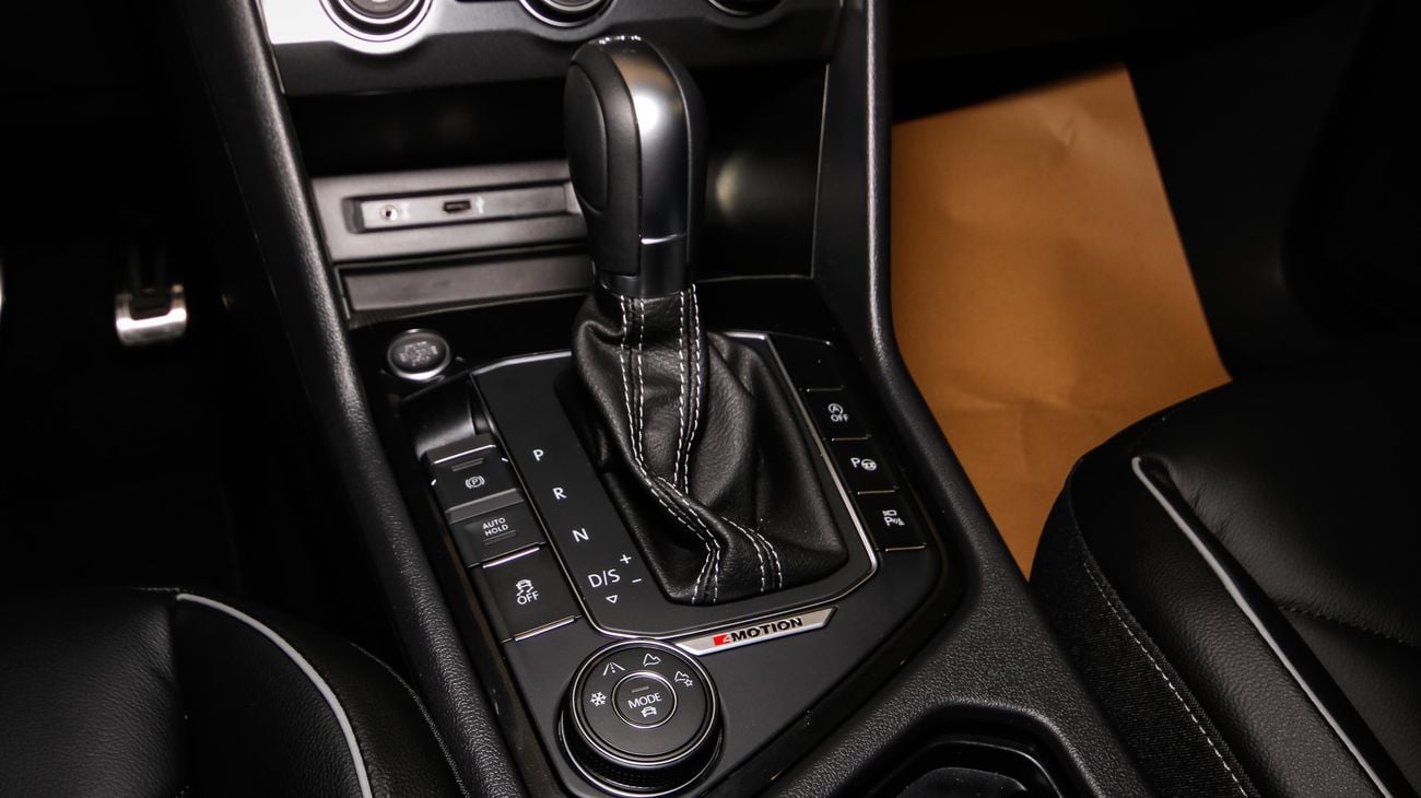 فولكس واجن تيجوان R Line  2.0 TSI 4MOTION