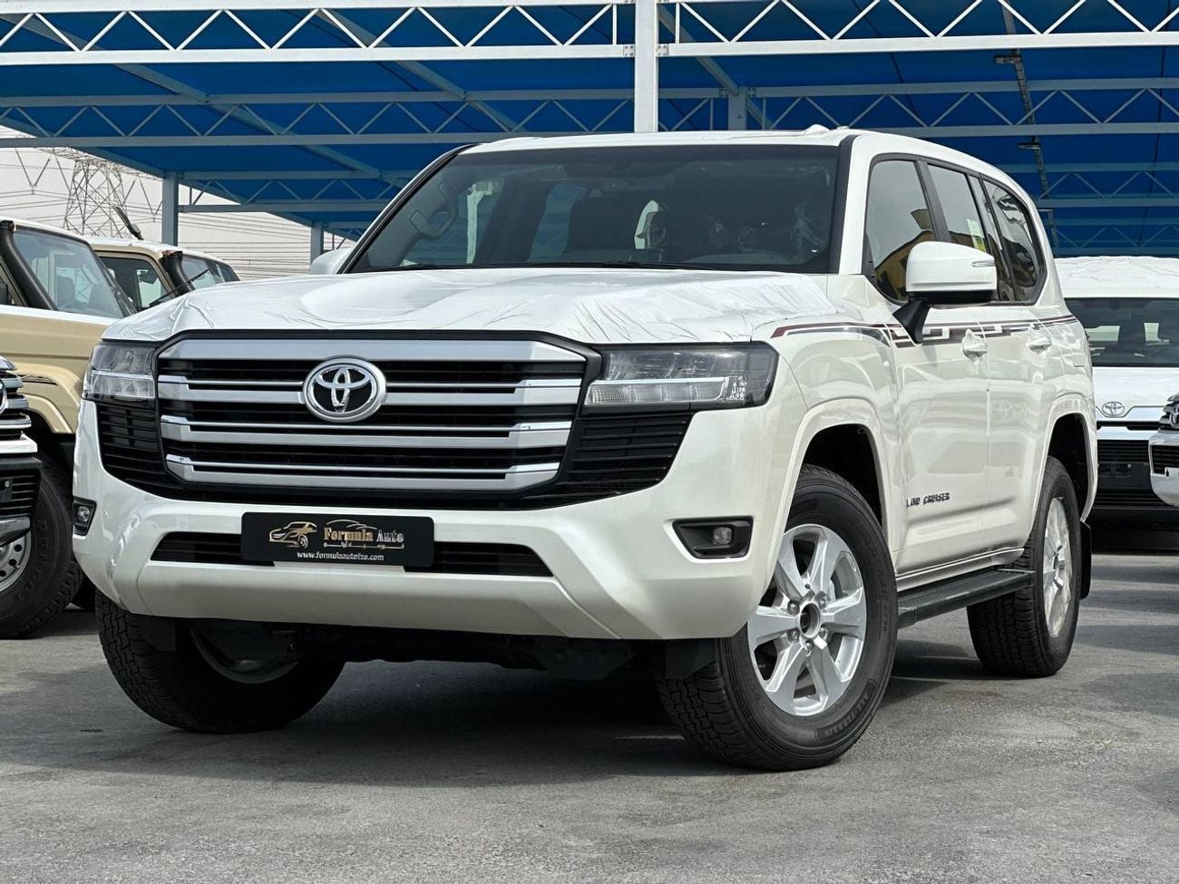 تويوتا لاند كروزر GXR 3.5L PTR A/T // 2026 // STD with Sunroof , Cool Box , Cruise Control // Special Offer // By Form