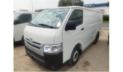 تويوتا هاياس TOYOTA HIACE 3.0L PANEL VAN S/R BSC M/T DSL