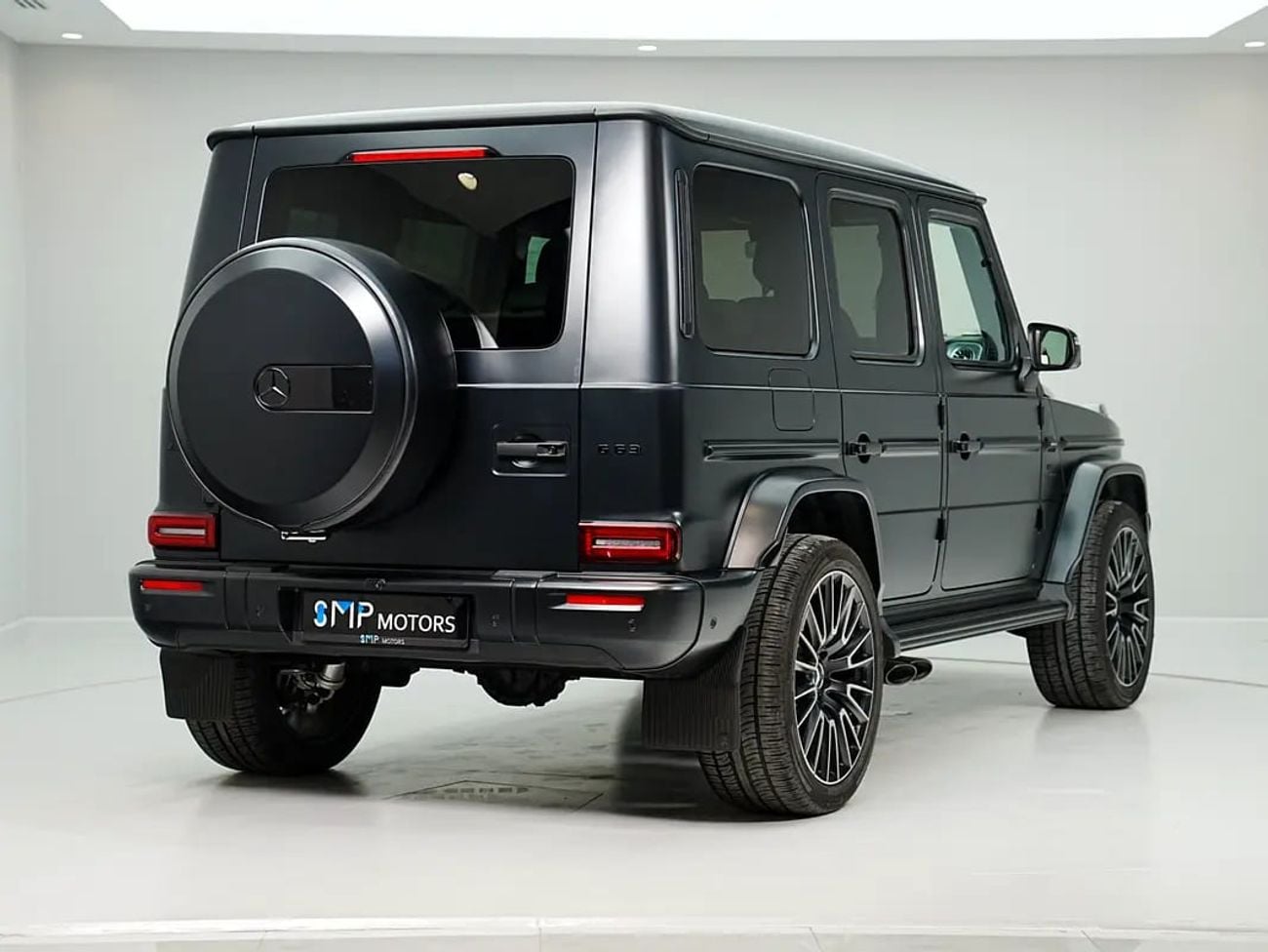 Mercedes Benz G63 AMG STANDARD G63 AMG | A22 suspension | WARRANTY | MANUFAKTUR Carbon package | Double Night