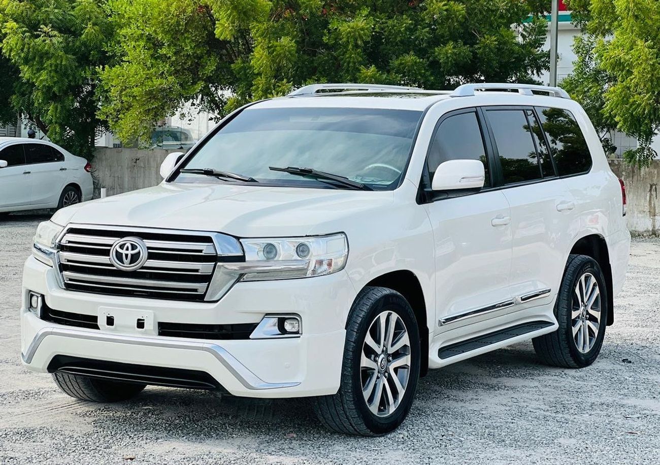 Toyota Land Cruiser petrol 4.0 liter 2017 model left hand drive  only for export available