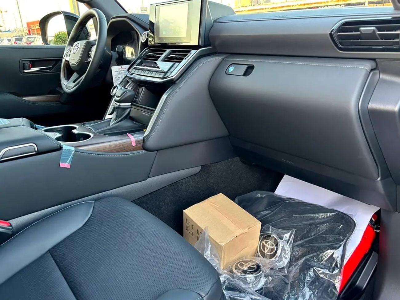 Toyota Land Cruiser VXR 4.0L - GCC Specs - Brand FULL OPTION