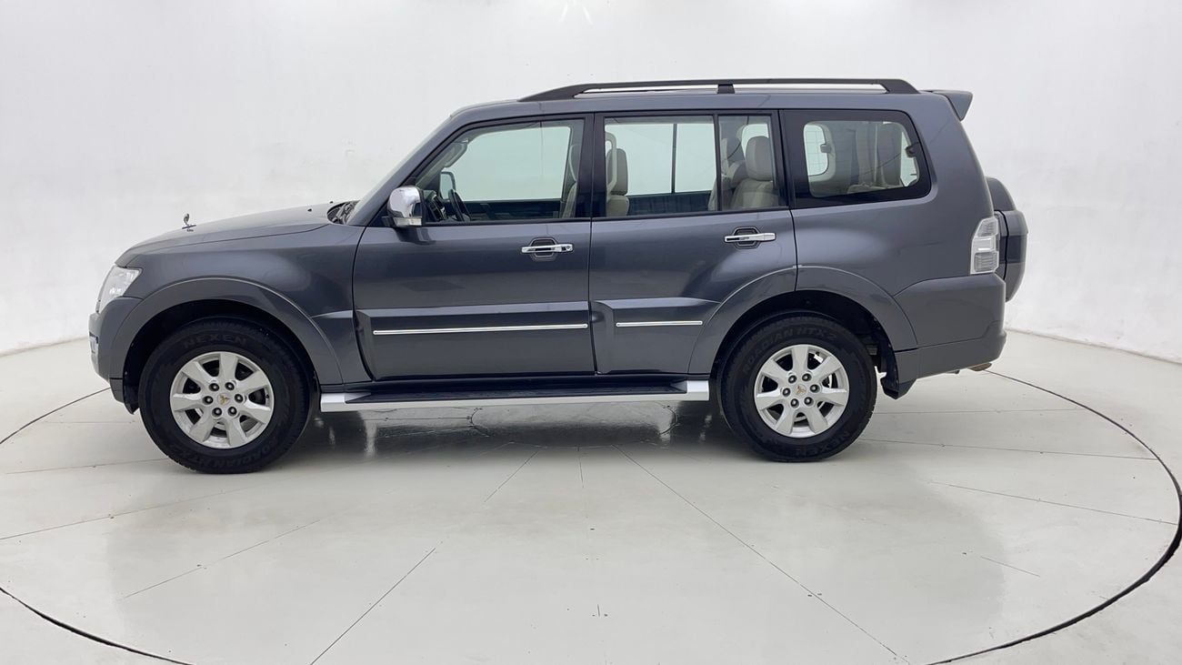 ميتسوبيشي باجيرو 2022 GLS MIDLINE | AED 1100/Month | 0 DP | 30 Day Return | Warranty | Service History
