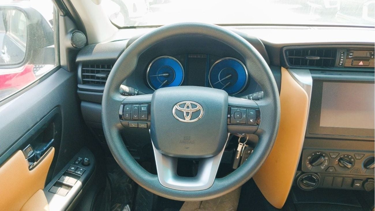 Toyota Fortuner Toyota Fortuner 2.4L Diesel GCC MID 2024YM