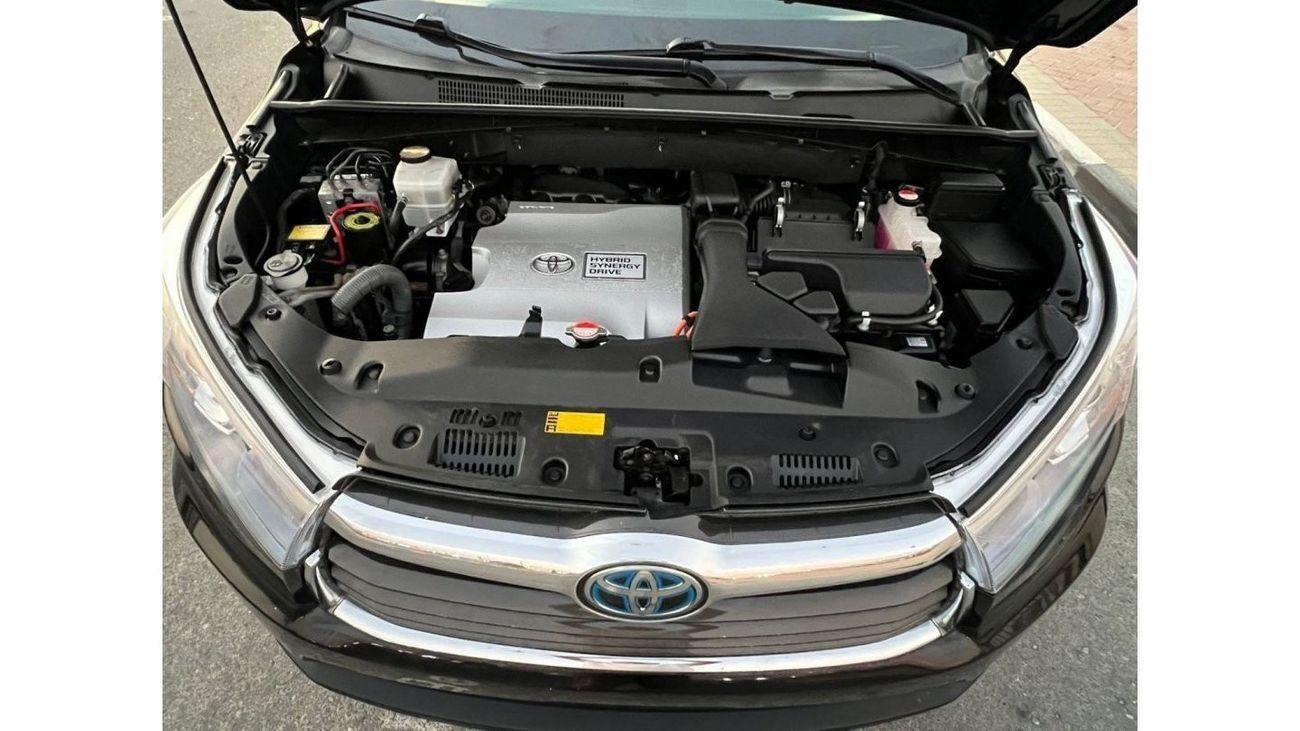 Toyota Highlander 2016 Toyota Highlander, Hybrid - 4X4 - Panoramic / Push Start - Heat and Cooling Seats- Limited Full