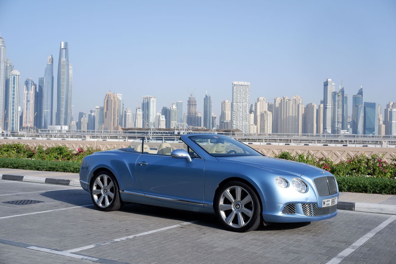 بنتلي كونتيننتال جي تي سي W12 twin turbo TOP option