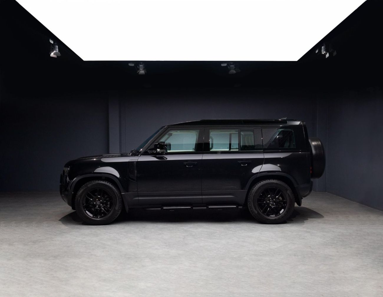 Land Rover Defender P300 110 2.0L (5 Seater) 4,695x60 • 0% DP • 2021 Land Rover Defender 110 P300 • Land Rover Warranty