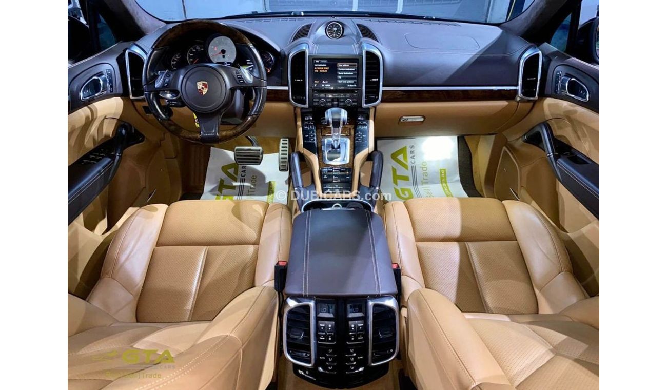 Porsche Cayenne 2014 Full Option Porsche Cayenne GTS Black Edition Full Naboodah service
