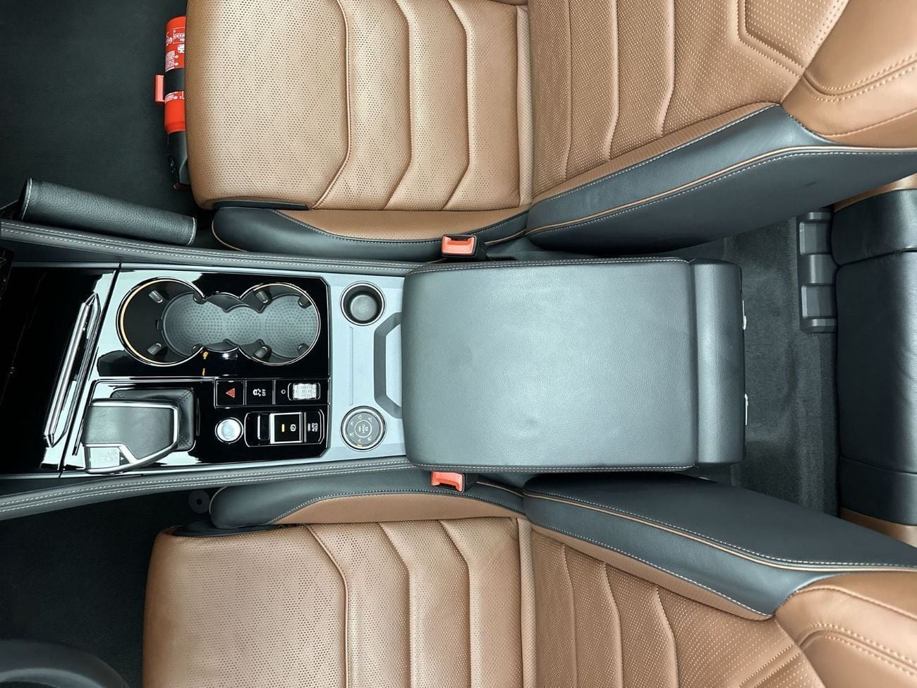 Volkswagen Touareg ELEGANCE with Sunroof - Leather Seats 3L