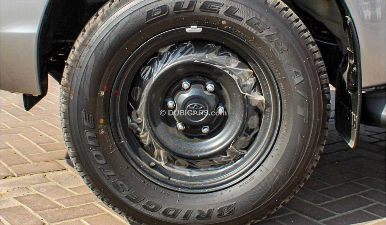New Toyota Hilux Toyota/HILUX D DC 4WD/GUNMA 2,4L Med Turbo ABS 3x