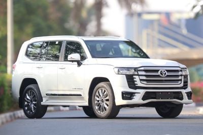 Toyota Land Cruiser GXR 3.5L Toyota Land Cruiser GXR | 3.5L Turbo | With Accessories | Best Price