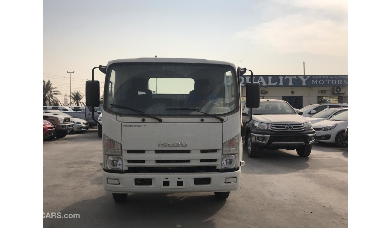 Isuzu NPR 4 ton