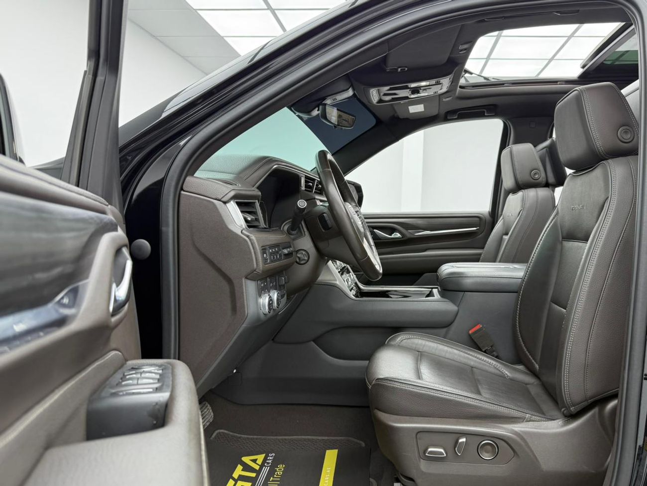 جي أم سي يوكون XL Denali 6.2L (8 Seater) 2021 GMC Yukon Denali XL, Warranty, Full GMC Service History, Fully Loaded, E