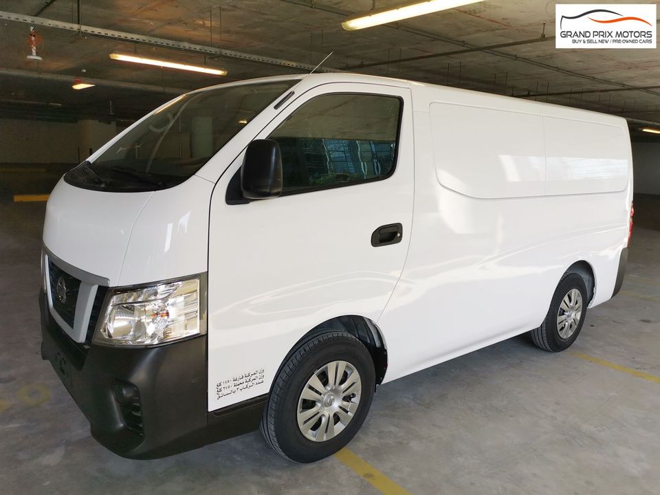 Nissan Urvan STANDARD