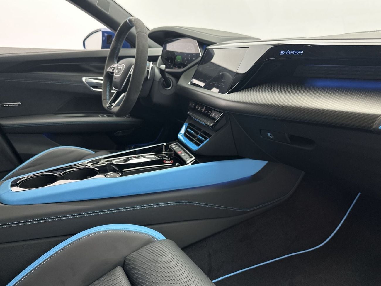 أودي إي ترون جي تي quattro 530hp Exclusive Edition (Ref# 007401)