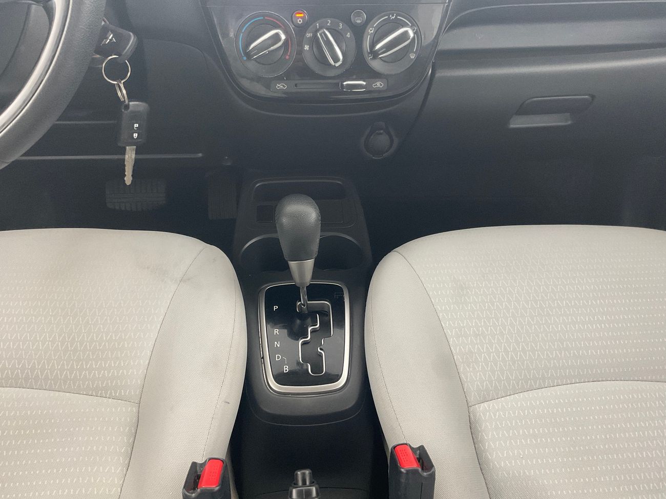 ميتسوبيشي اتراج GLX Full | شامل الضمان | 0 ﺪﻔﻋﺓ ﺃﻮﻟﻯ