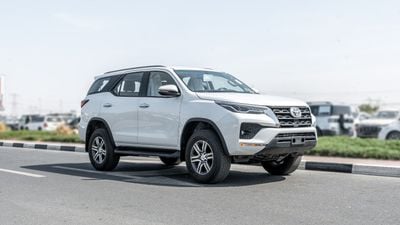 تويوتا فورتونر VXR 2026 Toyota Fortuner VX 4.0L AT Petrol (White-Tan)
