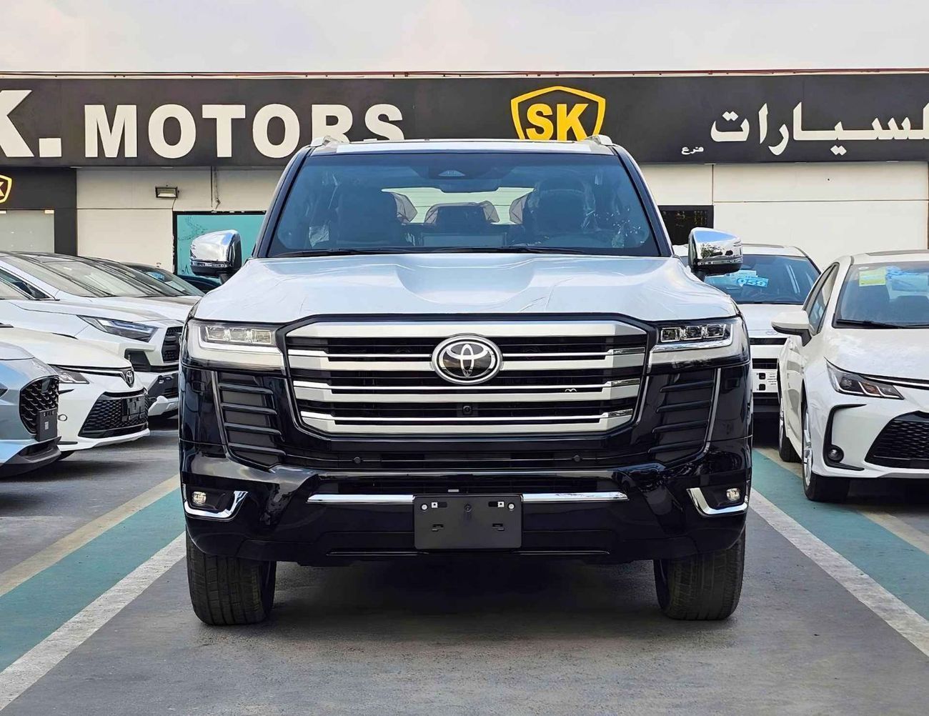 Toyota Land Cruiser VXR VX /4.0L PETROL V6 /RADAR /BIG DVD/JBL SPEAKERS / REAR ENTERTAINMENT DVD /MID OPTION (CODE#VX4MA