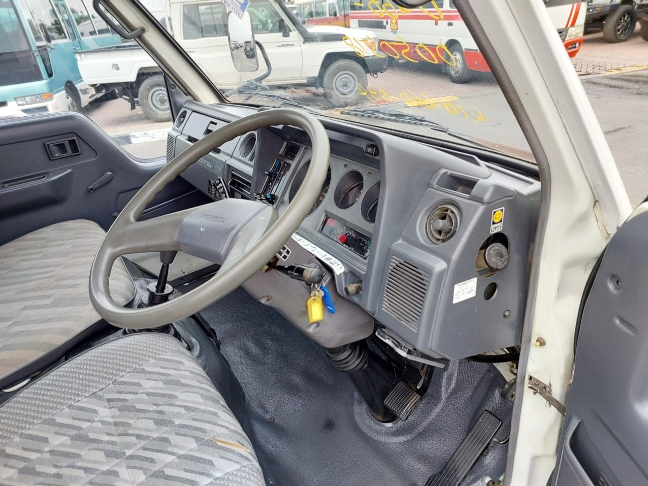 Toyota Toyoace TOYOTA TOYOACE TRUCK RHD 1994 MODEL 3.7 L DIESEL MANUAL(PM50518)