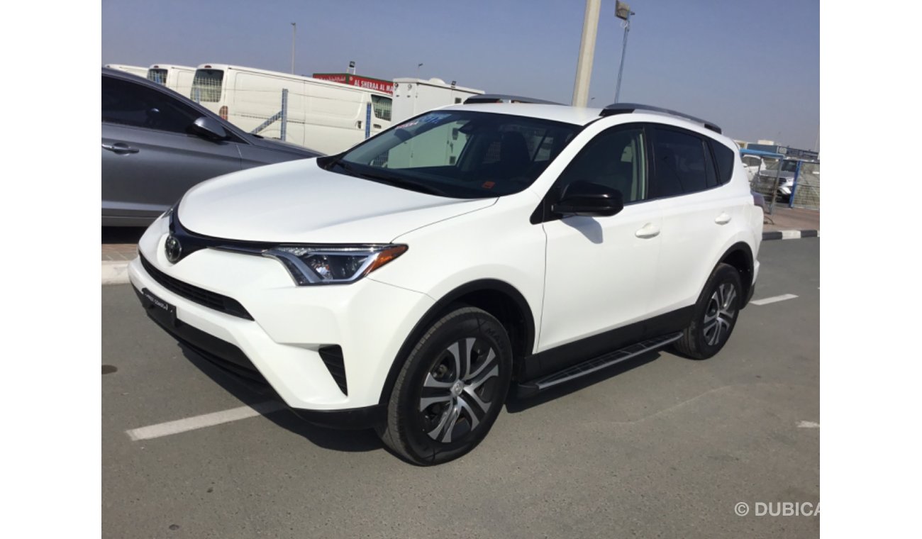 Toyota RAV4 2017 LE WHITE COLOUR