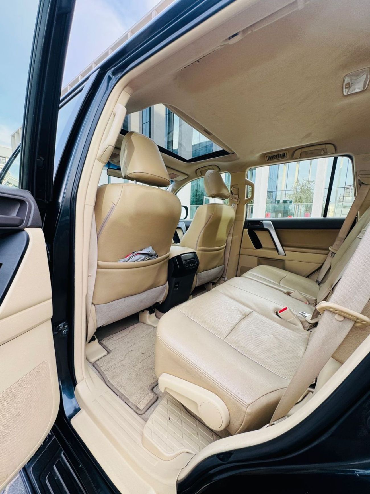 تويوتا برادو VXR 4.0L 4WD LHD-Automatic-Petrol-7 seat-5 doors