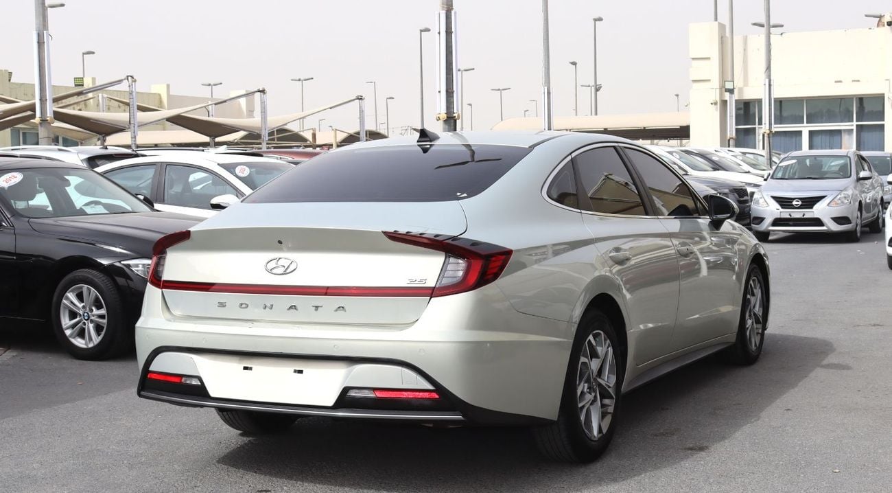 هيونداي سوناتا هيونداى سوناتا خليجى موديل 2020 -2.5L ممشىى 97000 كم  بسعر40000  بحاله ممتازه
