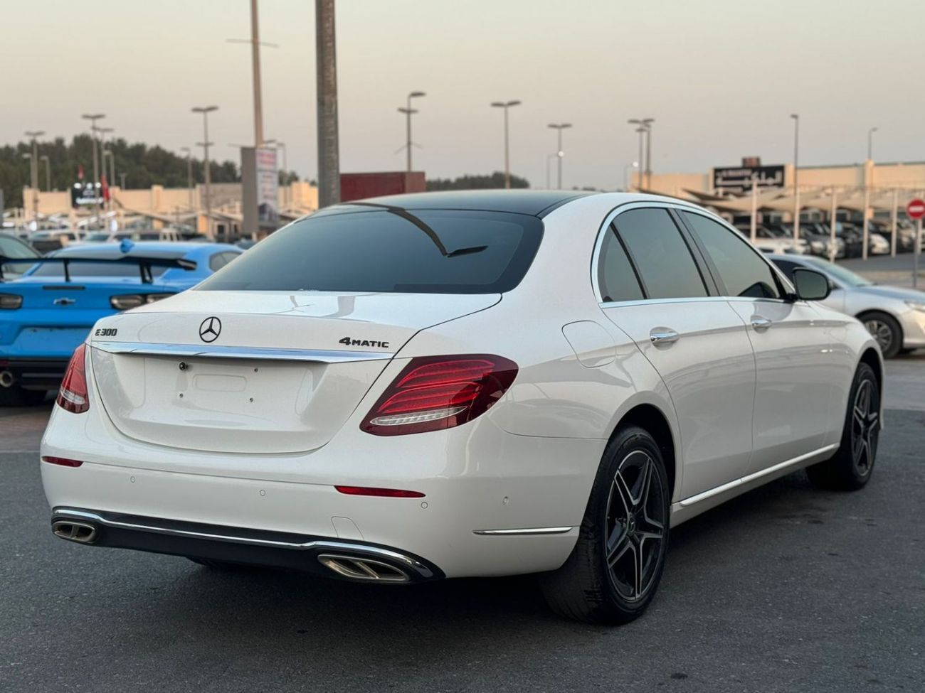 مرسيدس بنز E300 Premium 2.0L