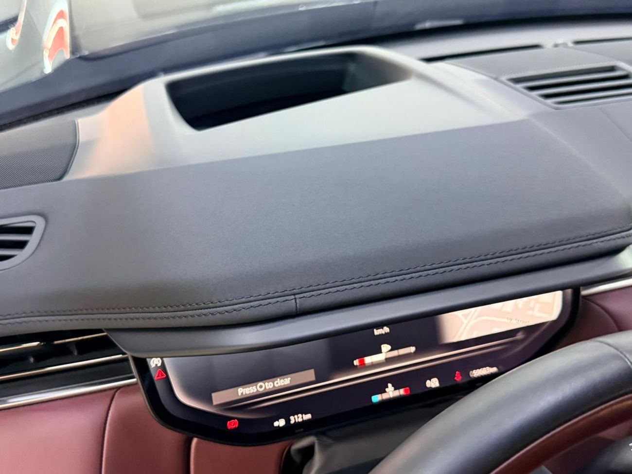 لاند روفر رينج روفر سبورت P400 DYNAMIC HSE 2024