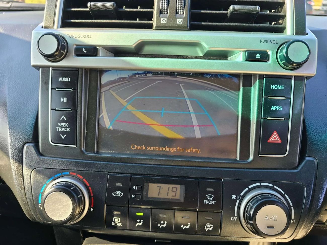 تويوتا برادو 4x4 Diesel Right Hand Drive (Export Only)