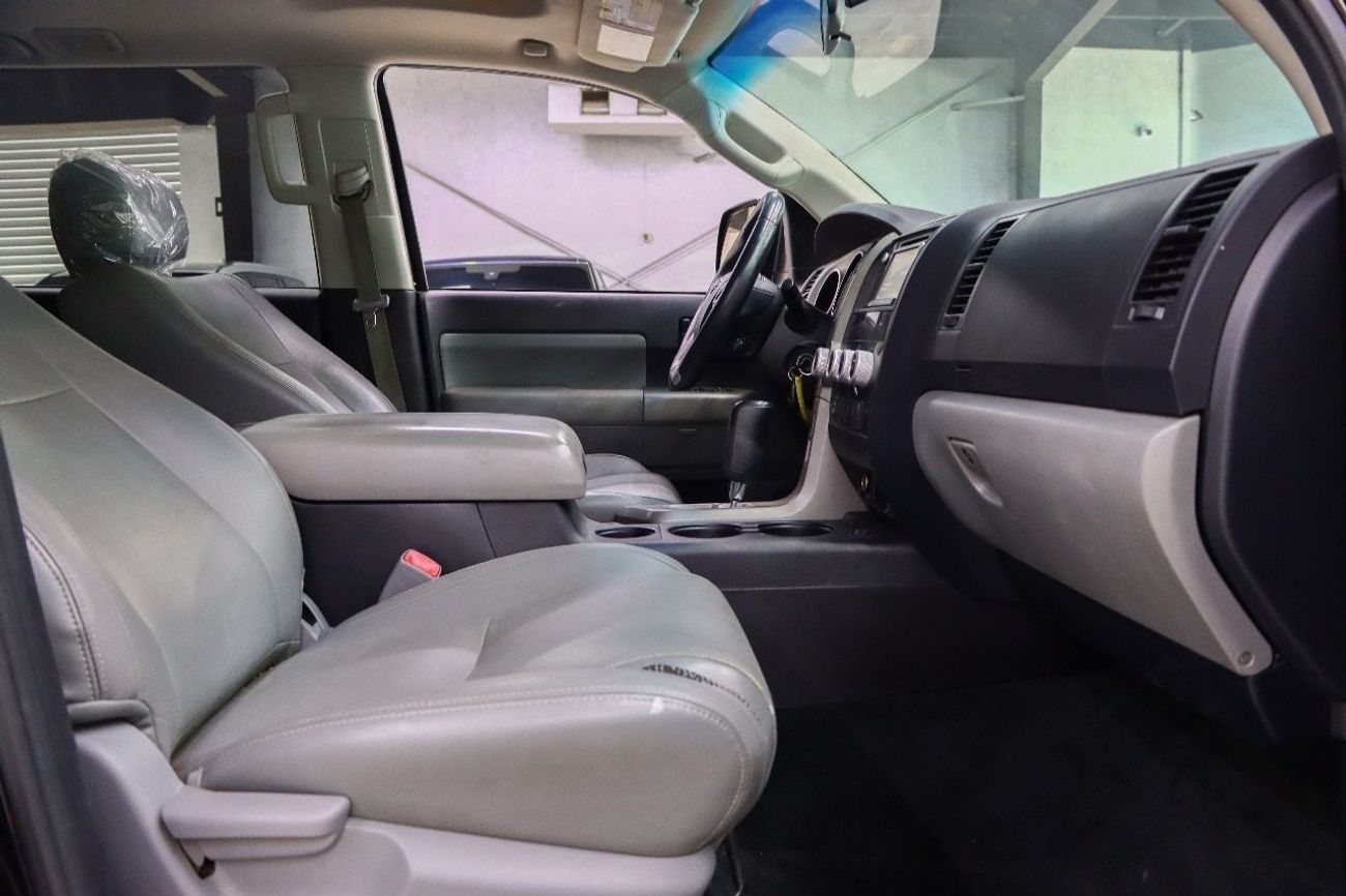 Toyota Sequoia
