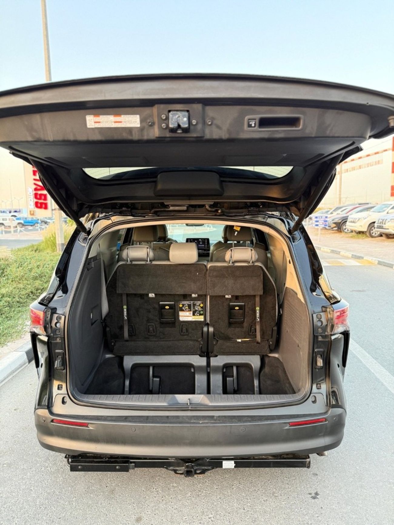 Toyota Sienna XLE Hybrid 2.5