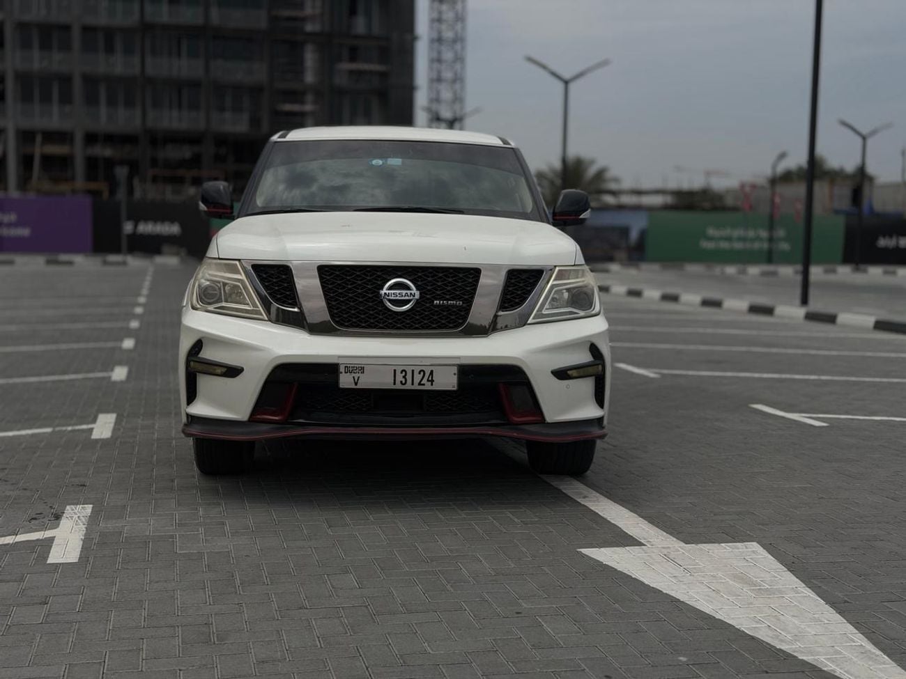 نيسان باترول LE Titanium Chrome 5.6L