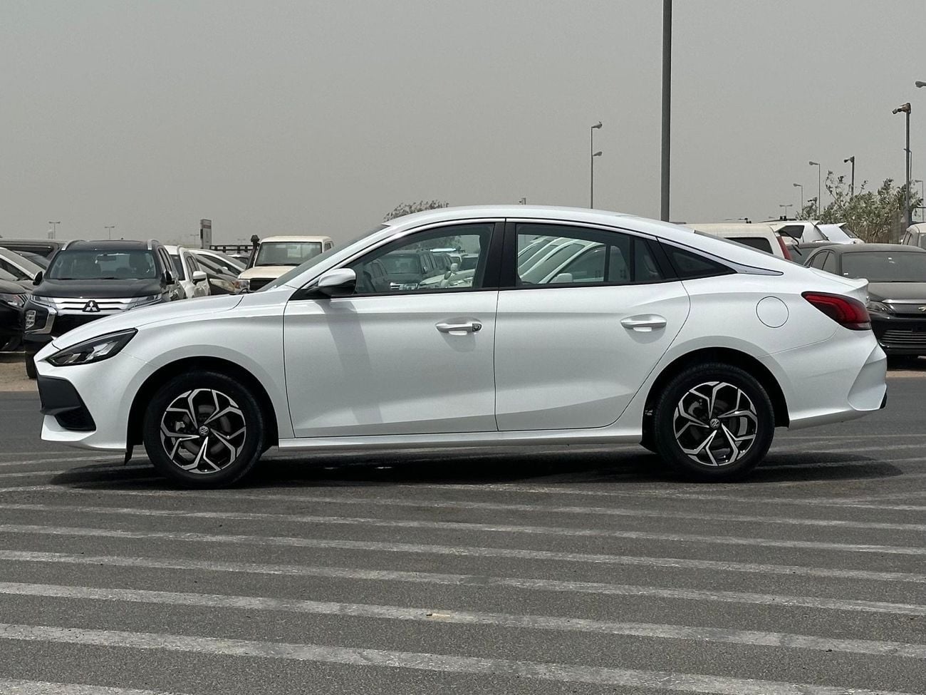 MG 5 STD 2025 MG5 1.5L MANUAL TRANSMISSION FULL OPTION