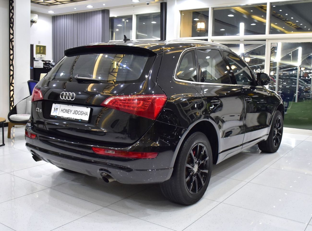 أودي Q5 EXCELLENT DEAL for our Audi Q5 ( 2012 Model ) in Black Color GCC Specs