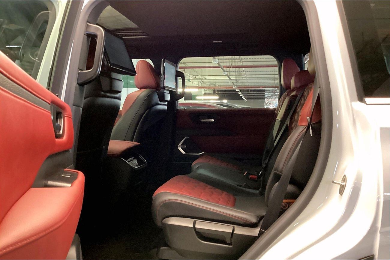 نيسان باترول LE Platinum City | شامل الضمان | 0 ﺪﻔﻋﺓ ﺃﻮﻟﻯ