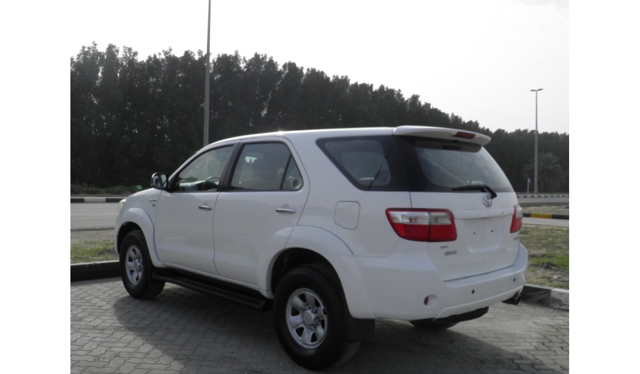 Toyota Fortuner 2011 Ref #545