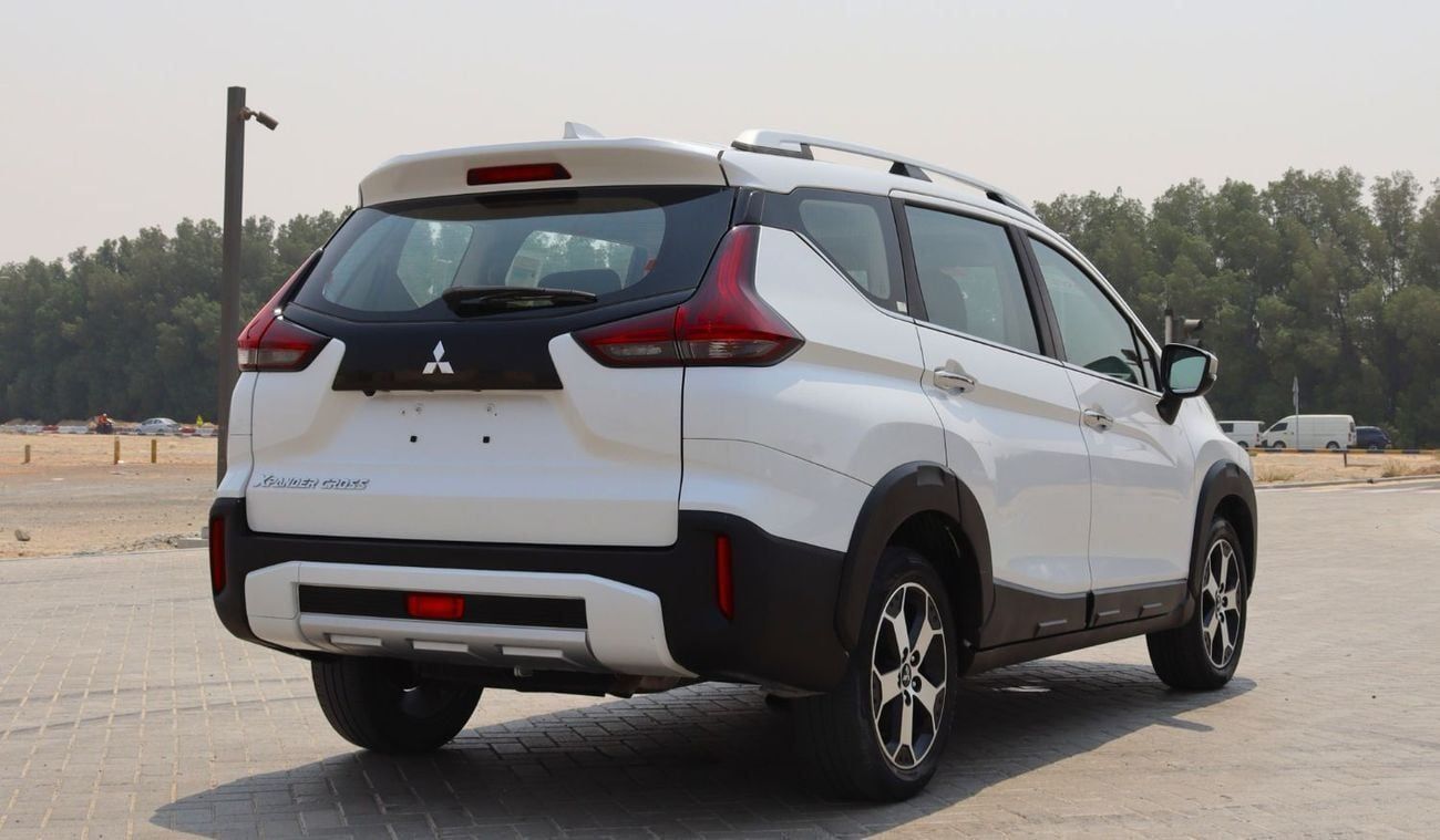 ميتسوبيشي إكسباندر ماتسوبيشى إكسبندر كرووس - موديل 2023 سياره خليجيه بدون حوادث بحاله ممتازه وممشى 73000 كيلو متر