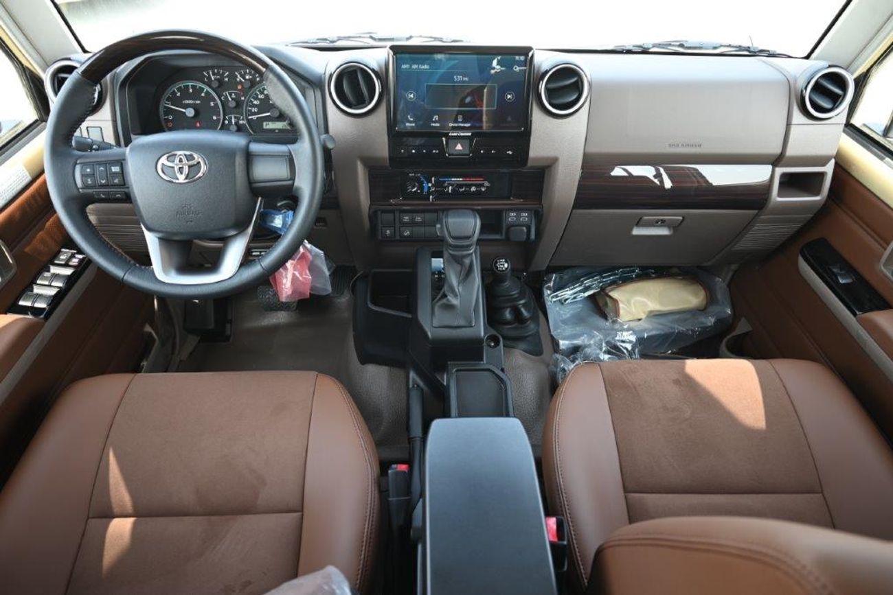 تويوتا لاند كروزر بيك آب 79 2.8L 4wd-Top option